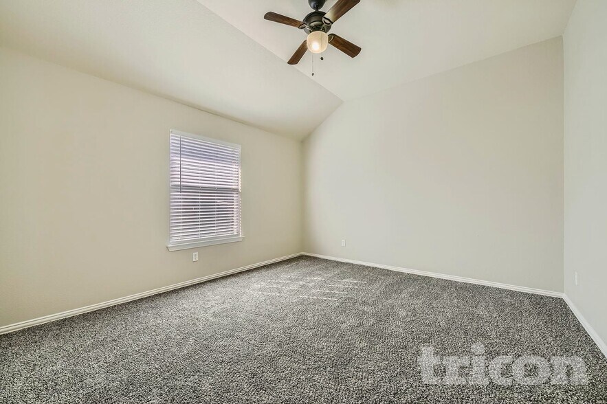 Building Photo - 2615 Hardwood Trail