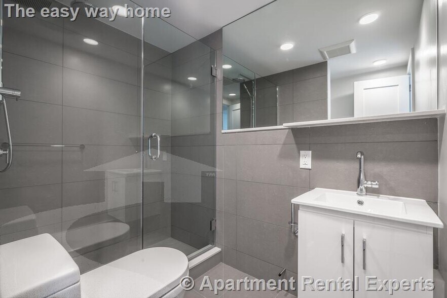 Building Photo - 334 Harvard St