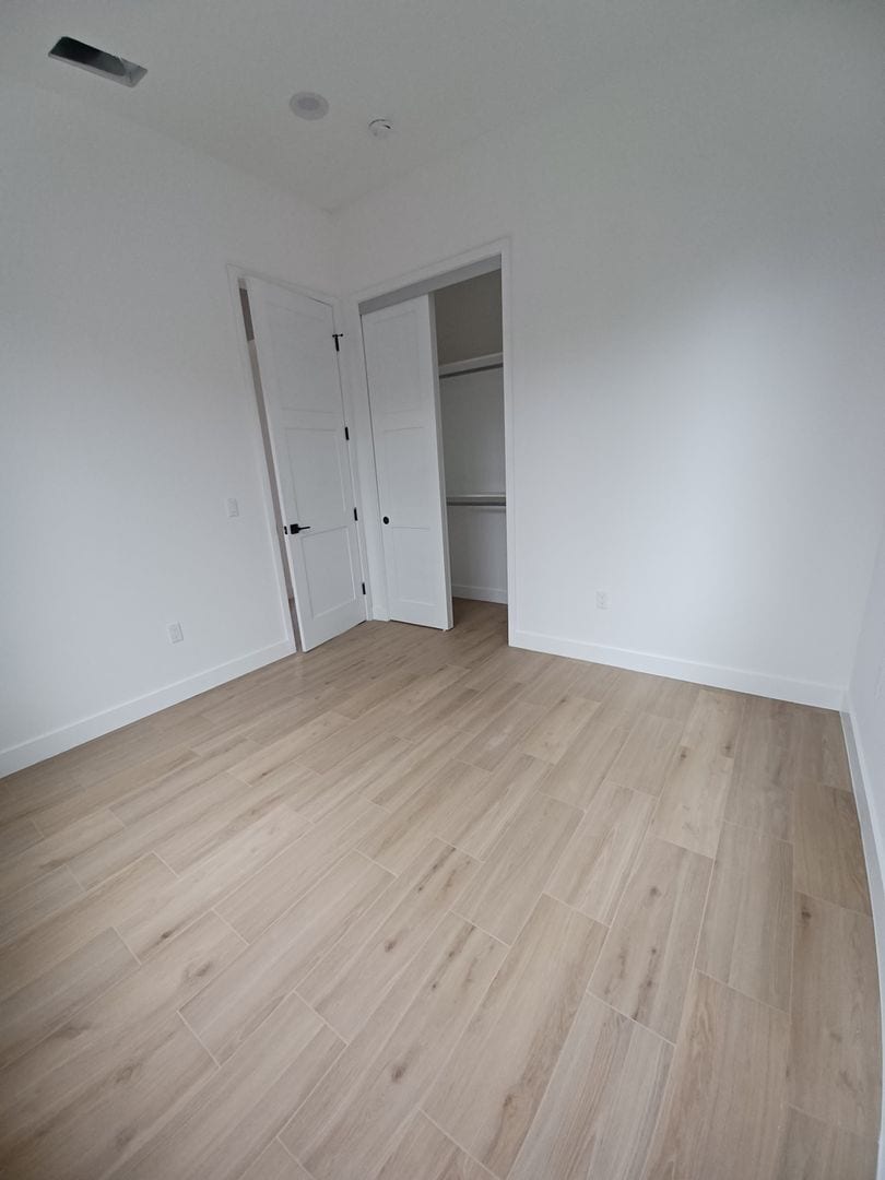 Building Photo - 319 E Ramona St