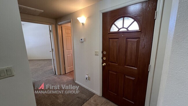 Building Photo - 2 Bedrooms, 2 Baths ** 1/2 HALF OFF First ...