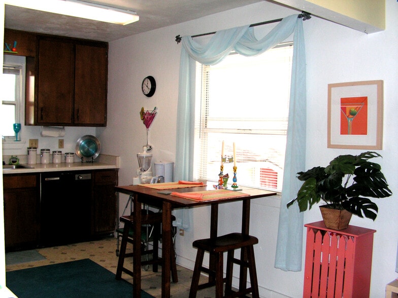 Building Photo - 1716 Belle Vue Way