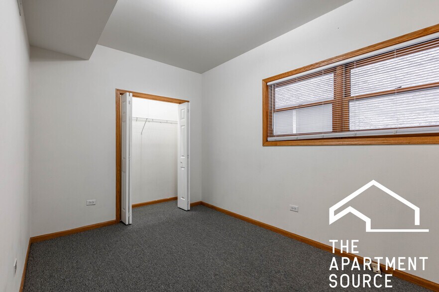 Building Photo - 1351 N Wolcott Ave