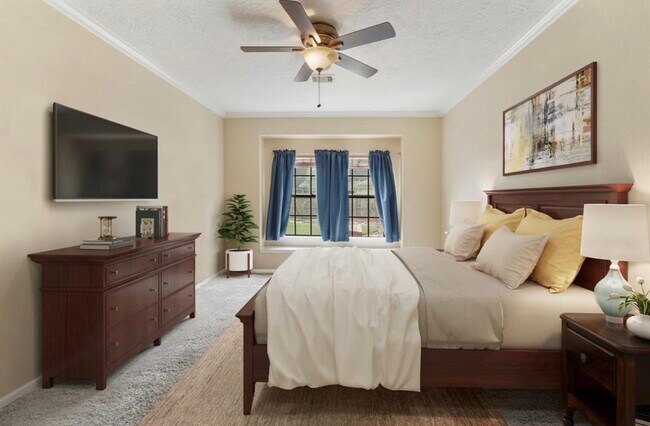 Building Photo - 17335 Meadow Heights Dr