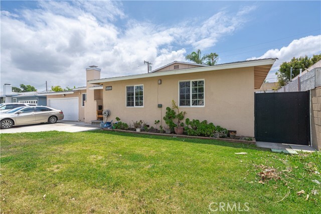 Building Photo - 1688 W Sumac Ln