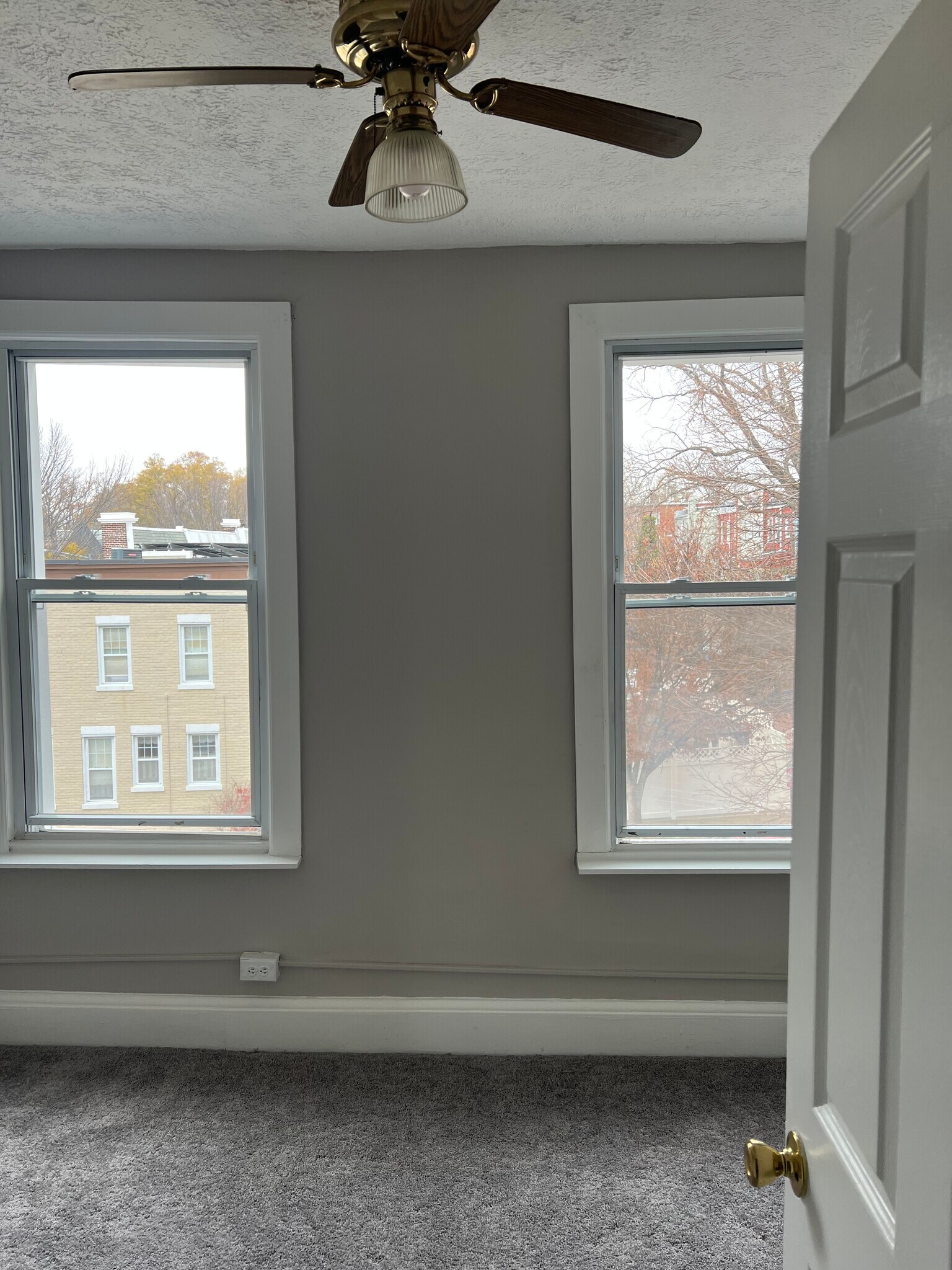 Building Photo - 45 Todd Pl NE