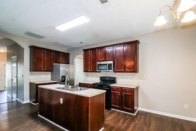 Building Photo - 516 Gristmill Ln