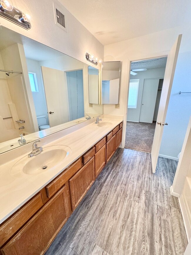 Building Photo - Two Story 3 Bedroom/2.5 Bath Home. Clean & Ready for Immediate Move-in!