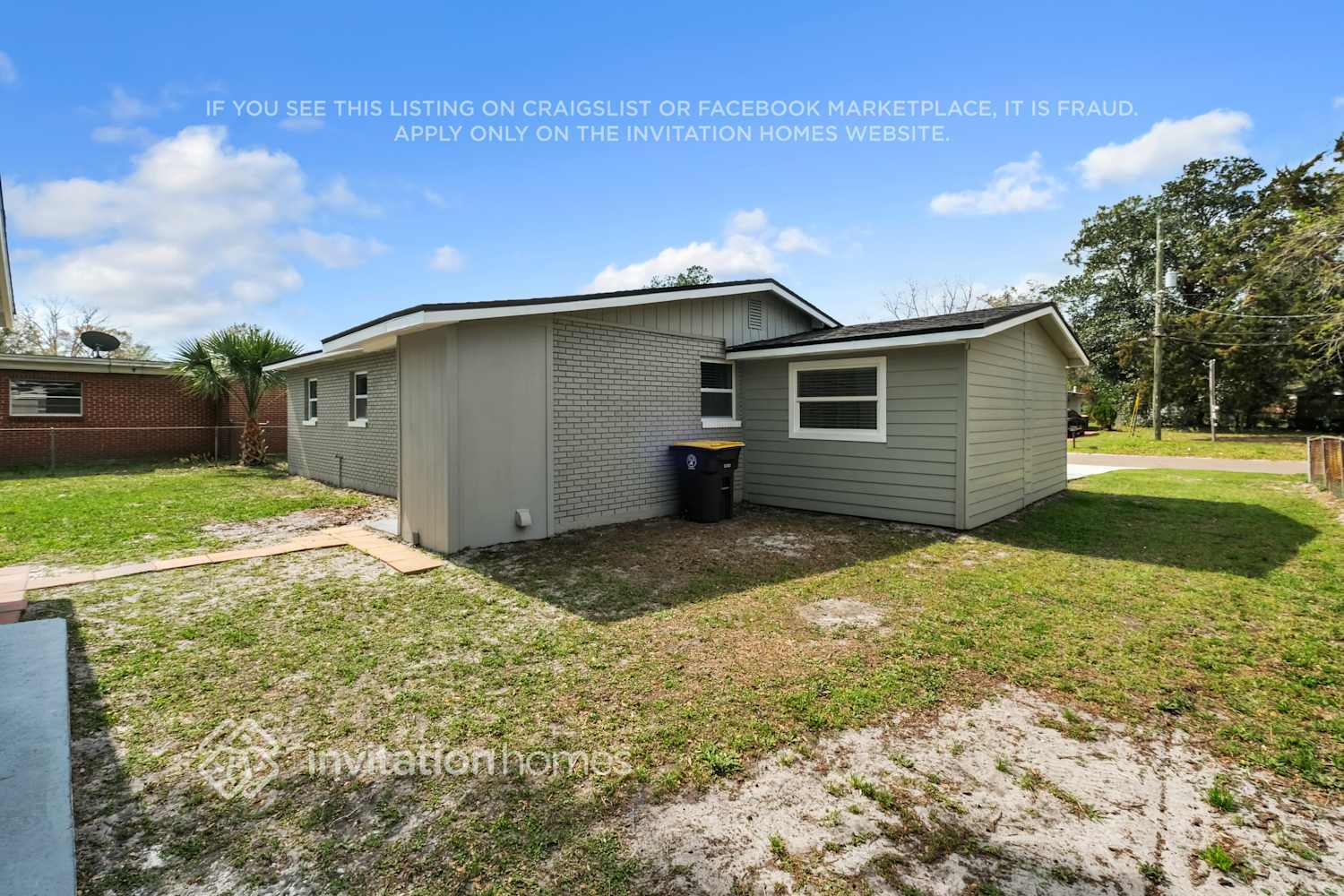 Building Photo - 9557 Priory Ave