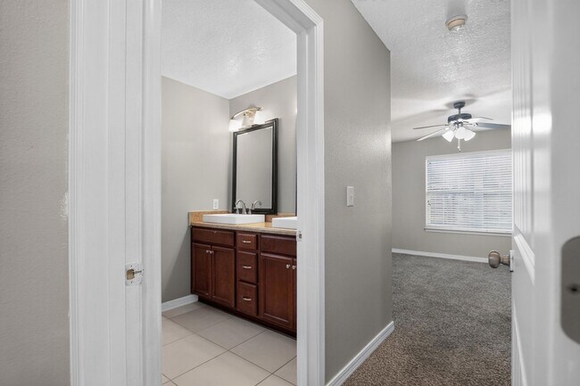 Building Photo - 451 Eisenhower Dr