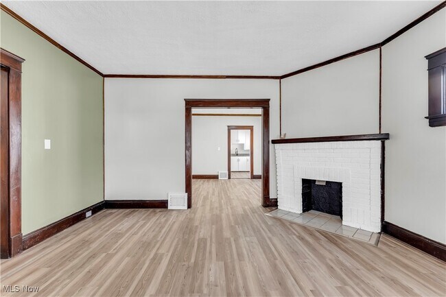 Building Photo - 428 E 148th St