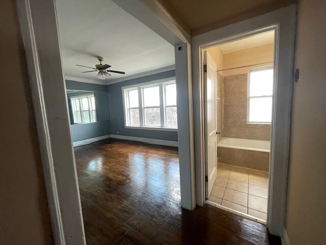 Building Photo - 1820 W 78th St