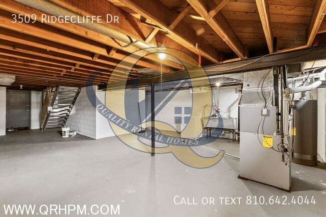 Building Photo - 3509 Ridgecliffe Dr