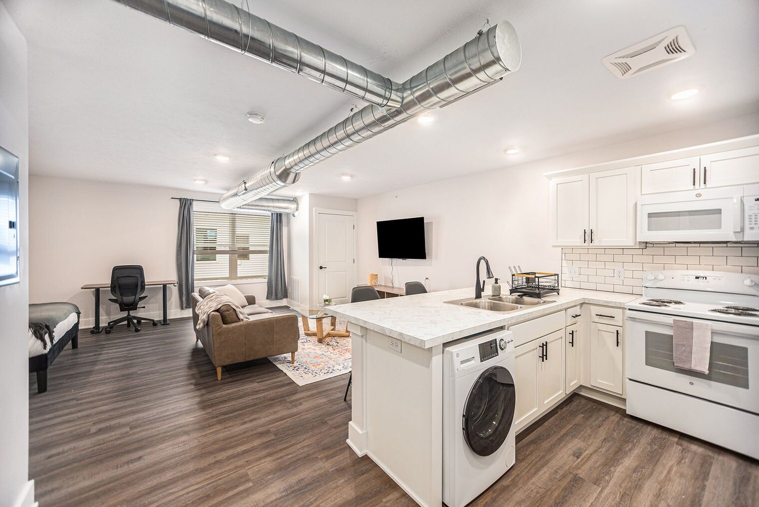 Building Photo - 1562 Michigan St NE