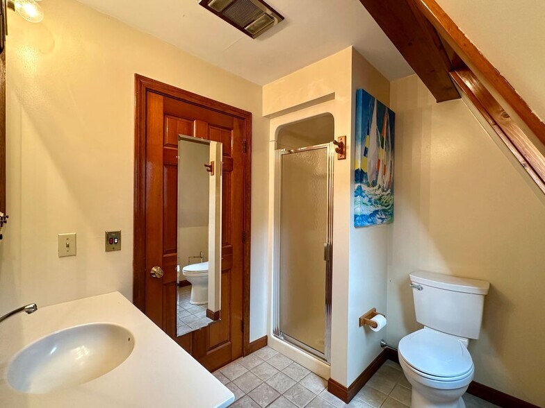 Building Photo - 469 Barbers Pond Rd