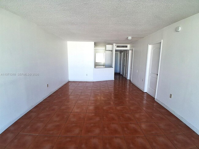 Building Photo - 1770 NE 191st St