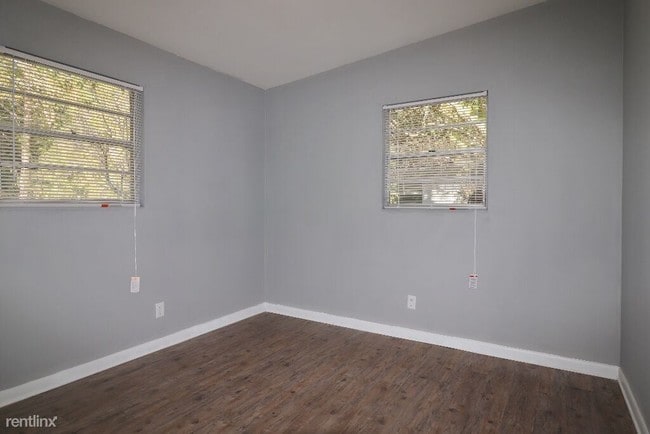 Building Photo - 4 br, 2 bath House - 744 Le Brun Dr