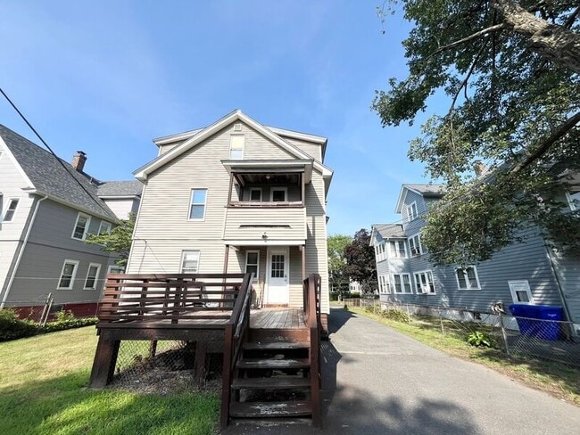 Primary Photo - 216 Oak Grove Ave