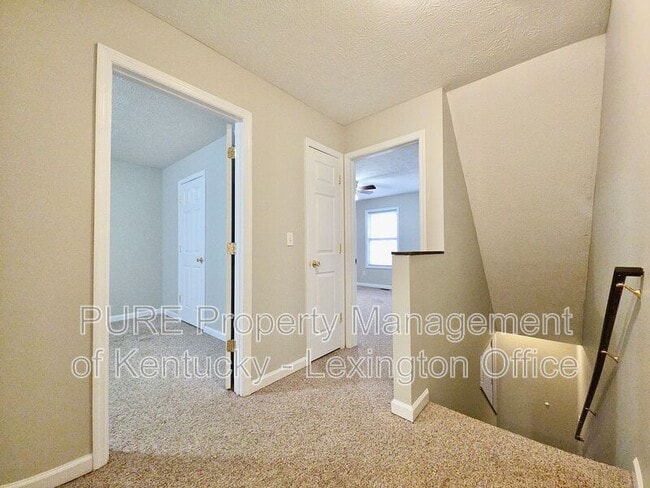 Building Photo - 1004 Whipporwill Dr