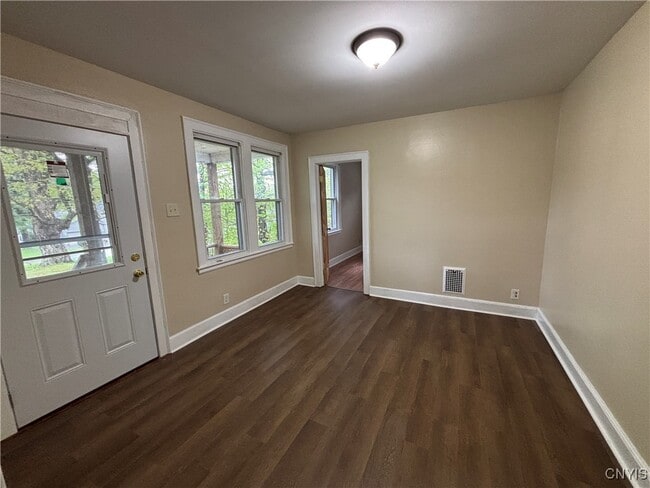 Building Photo - 10513 Cosby Manor Rd