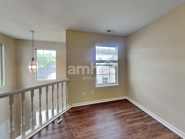 Building Photo - 1925 Tourmaline Dr