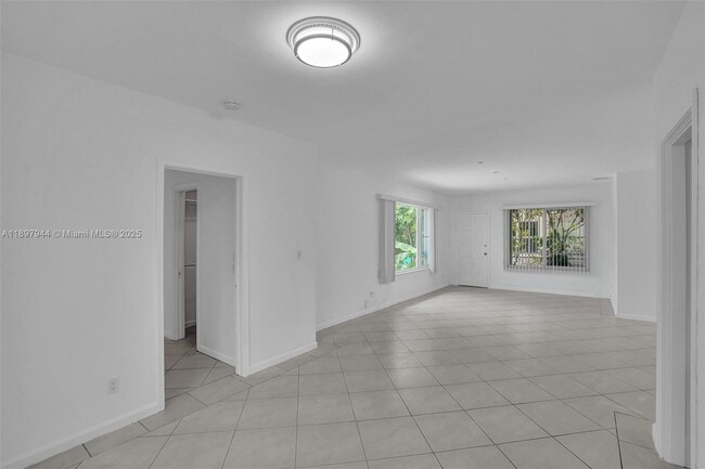 Building Photo - 8851 Byron Ave