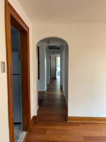 Hallway view , new floors throughout, freshly painted - 190 Hamilton Dr