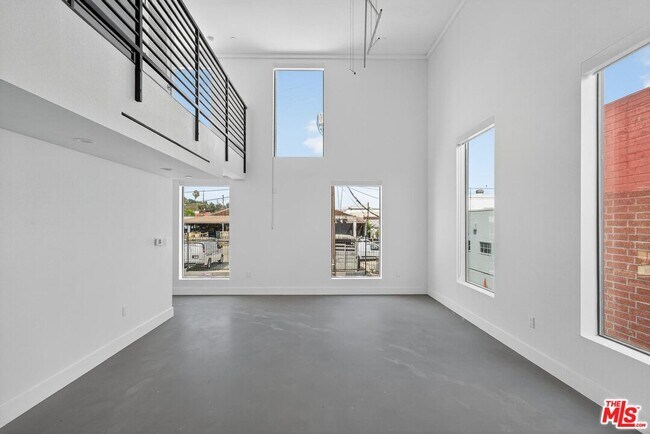 Building Photo - 2412 Eads St