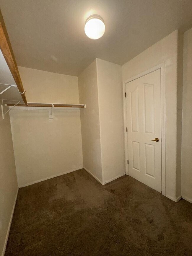 Building Photo - 3817 Camino Arroyo