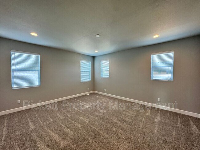 Building Photo - 3835 SW ALAVA COURT
