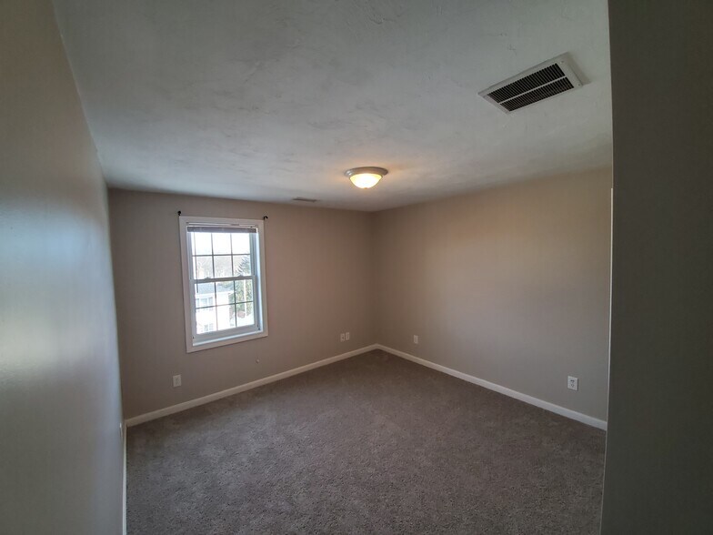 Bedroom 2 - 1 Rosamond St