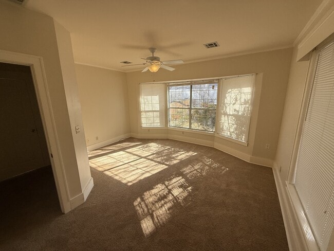 Building Photo - 1316 S Johnston Ave