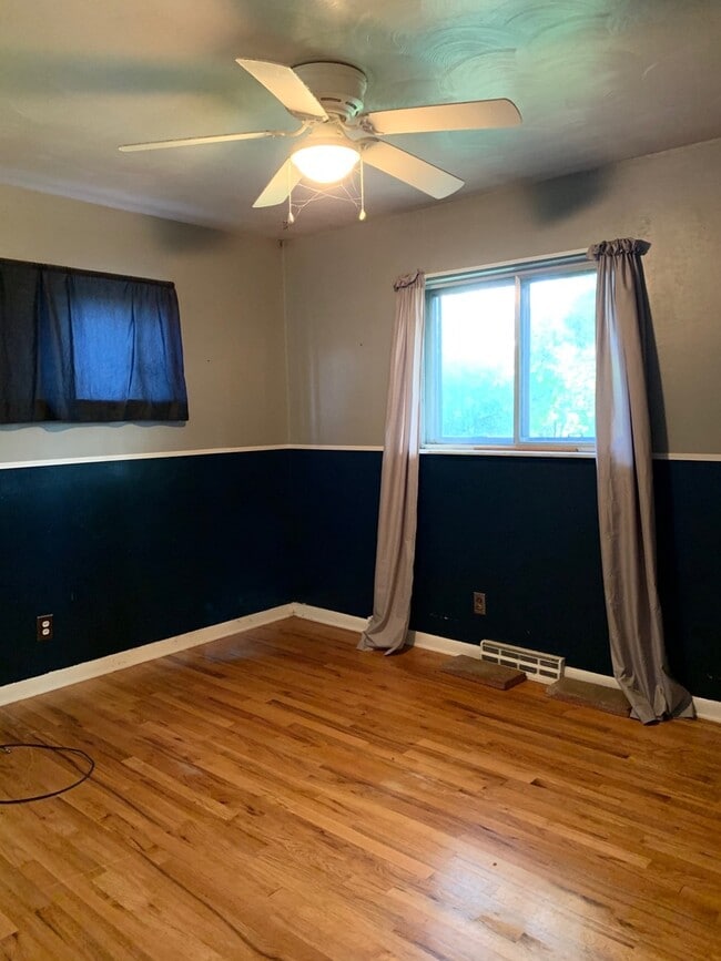 Building Photo - 3 Bedroom, 2 Bath Ranch Home with 1 Car Attached Garage in Greeley, Colorado