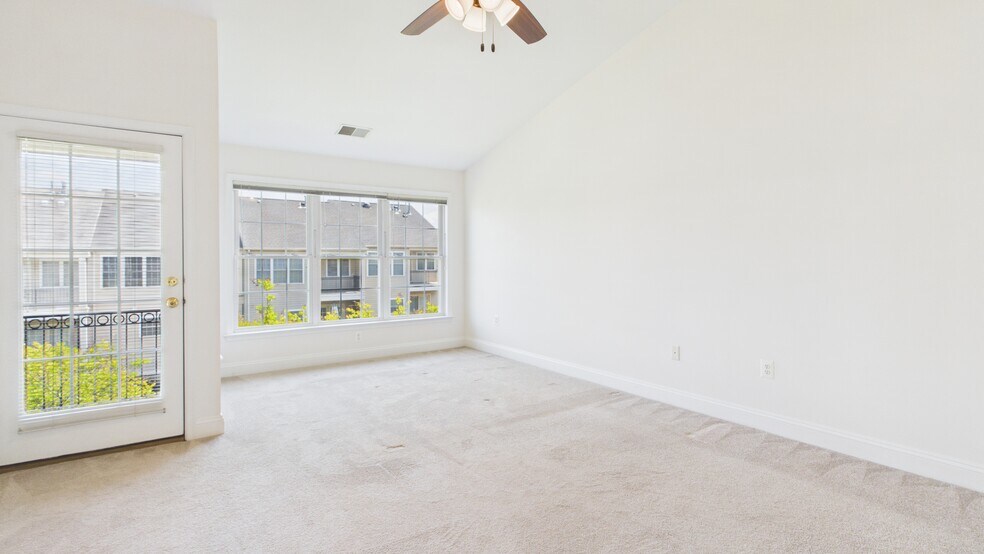 Building Photo - 25807 Turlough Ter