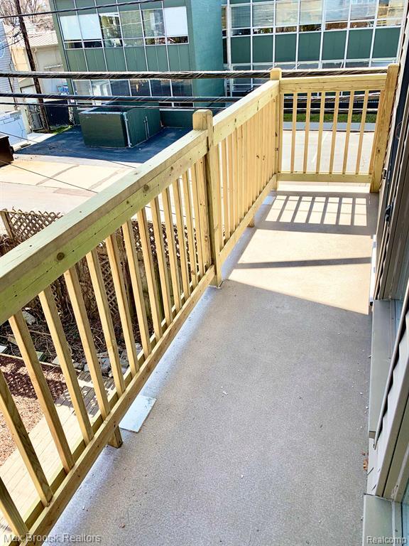 Building Photo - 156 N Worth St