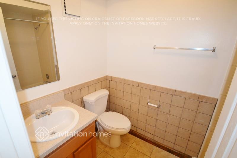 Building Photo - 1313 Ave de Los Toros