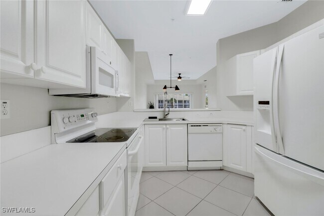 Building Photo - 7842 Regal Heron Cir