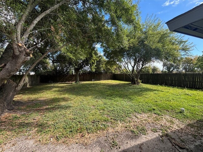 Building Photo - 129 Lee Dr