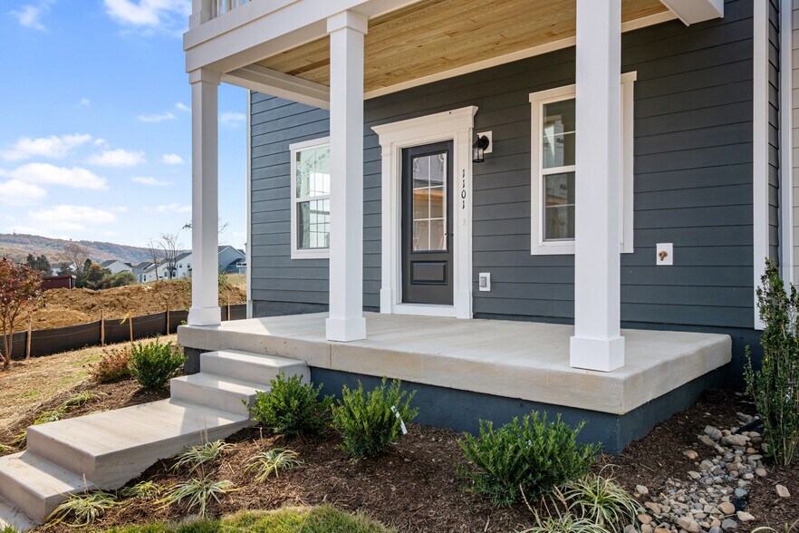 Primary Photo - 1101 Balsam Ln