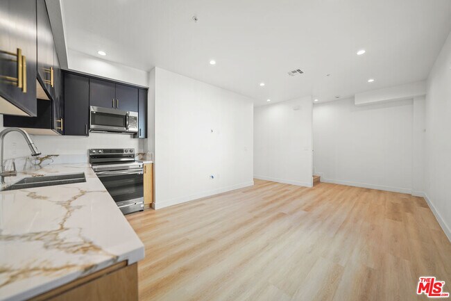 Building Photo - 4202 Willimet Ave