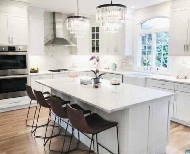Building Photo - 9 Blackledge Court, Closter, NJ 07624 - 5 ...