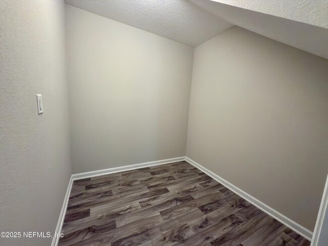 Building Photo - 3079 Greywood Ln