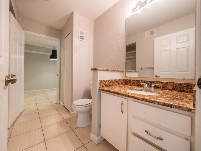 Building Photo - Bona Vista - 831 CW 104