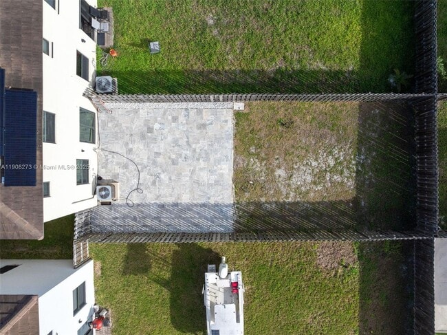 Building Photo - 24985 SW 107th Ct