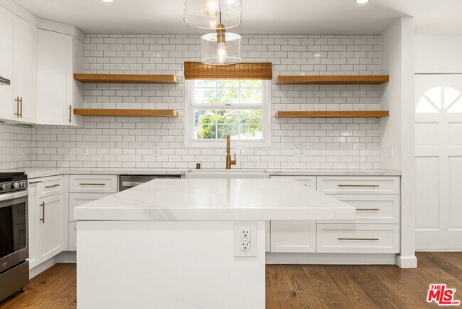 Building Photo - 5812 Bevis Ave