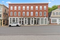 Building Photo - Downtown Amesbury 1 Bedroom Rental - Available September 1st