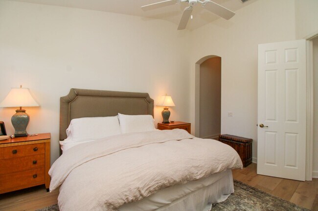 Building Photo - ** BONITA BAY ** BEAUTIFUL 2 PLUS A DEN FU...