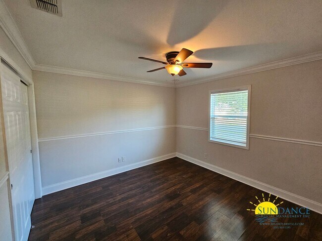 Building Photo - Great 3 Bedroom Home in Destin