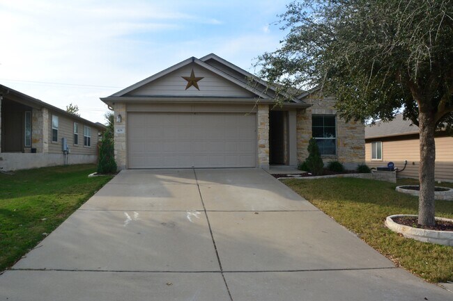 Building Photo - 406 Comal Run