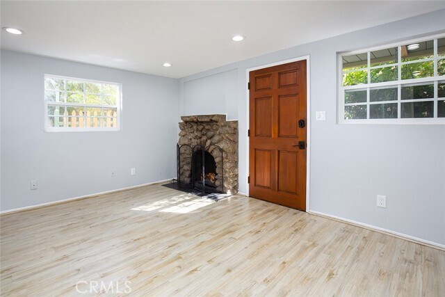 Building Photo - 487 Sturtevant Dr