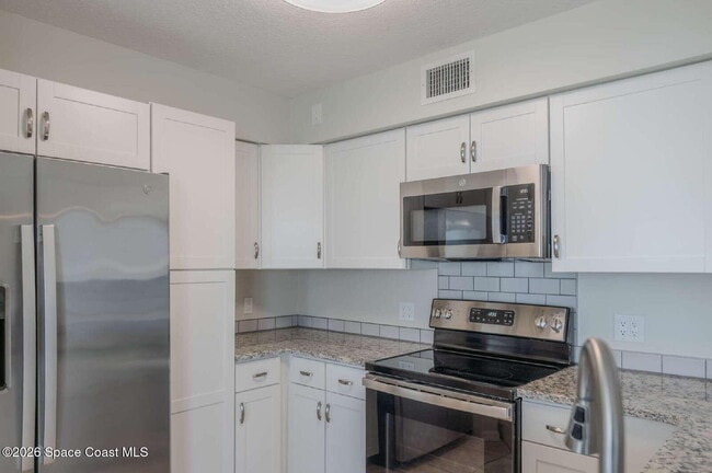 Building Photo - 7020 US-1
